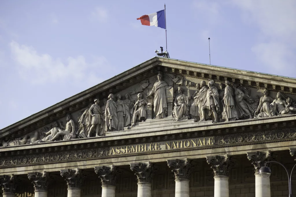 Retraites : l’Assemblée nationale adopte une résolution symbolique pour l’abrogation de la réforme